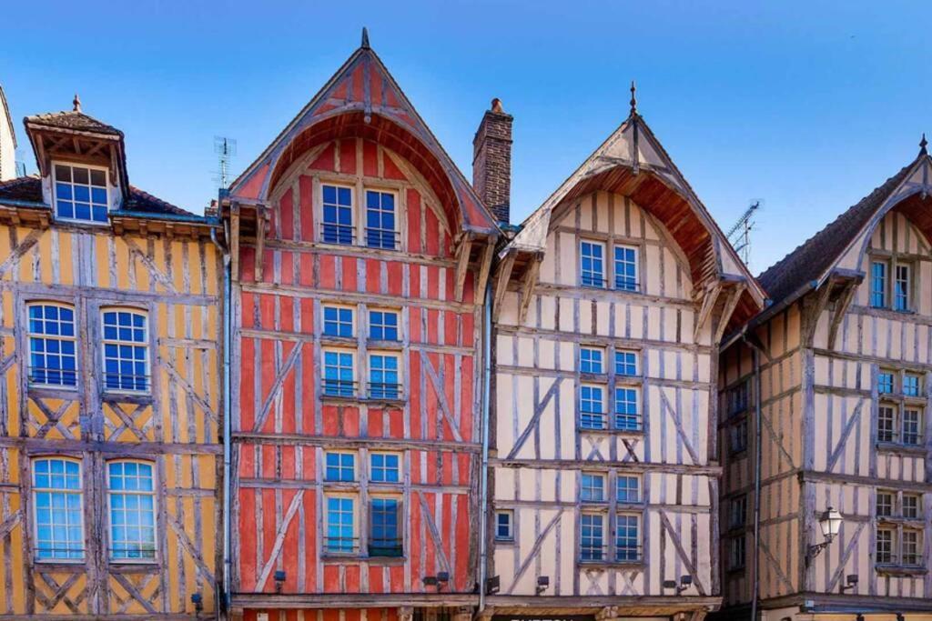 Colibri Studio Coeur De Ville Mon Groom Труа Экстерьер фото